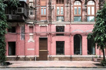 SquareWorks Converts Former Victorian Gothic Style Building Into An Art Gallery In Mumbai