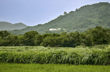 ARCHITECTURE BRIO LOOKS TO ALIBAG’S SECLUDED COASTLINE